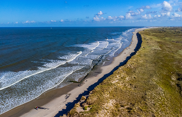 Climate change, increasing extreme weather events and growing pressure on land use are having a major impact on coastlines. Hereon researchers are developing sustainable solutions for the protection and resilience of coastal regions. Photo: Hereon/iStock