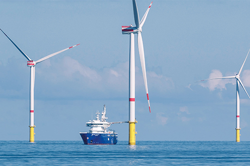 Windenergieanlagen Mit Schiff Setcard _lisett Kretzschmann _bsh_