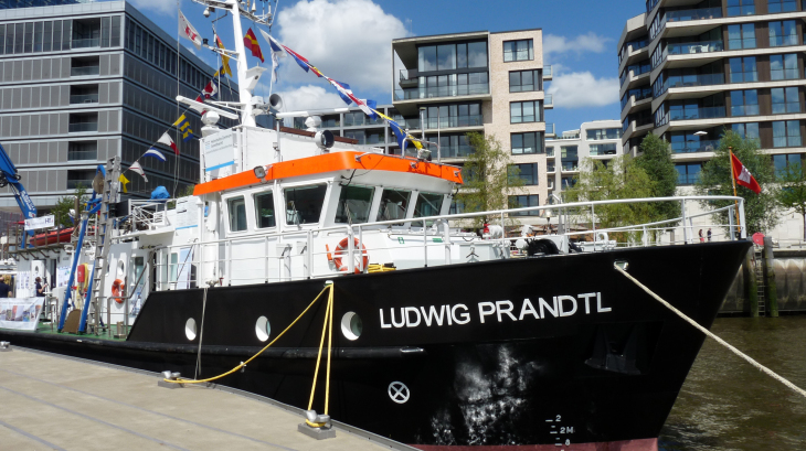 Die "Ludwig Prandtl" auf der "Forschung vor Anker"-Tour 2014 im Hamburger Hafen.