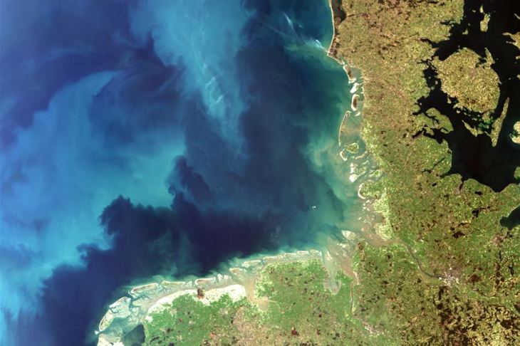 Einzugsgebiet der Elbe und Nordsee vom Satelliten aus betrachtet.