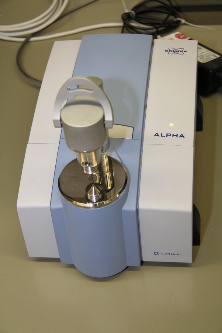 FT-IR Bruker Alpha Infrared spectroscope