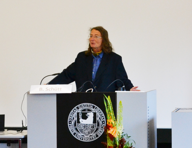 Prof. Dr. Brigitte Schütt von der FU Berlin bei der Eröffnungsrede.