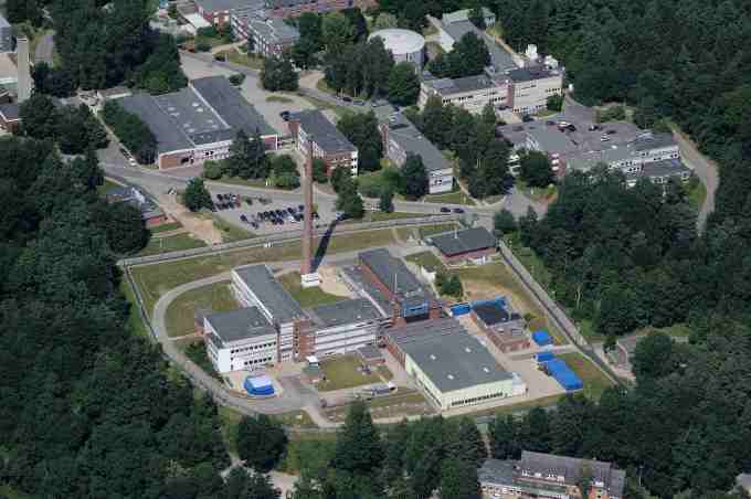 Forschungsreaktoranlage am Helmholtz-Zentrum Geesthacht. Seit dem 1. Juli 2010 befindet sich der Forschungsreaktor in der Nachbetriebsphase.