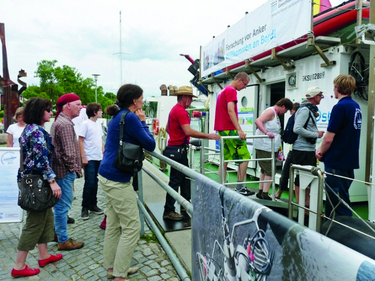 Open Ship of our research vessel, numerous visitors enter the ship